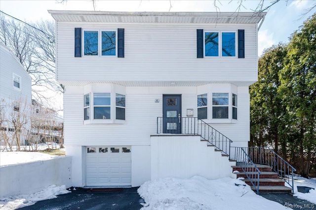 4 Lawrence Place, Pelham, NY 10803