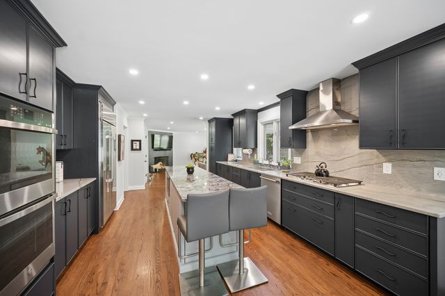 723 Detamble Avenue, Highland Park, IL 60035
