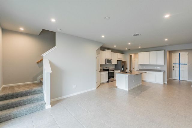 19309 BLUE POND DRIVE, Lutz, FL 33558