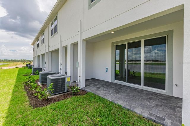 19309 BLUE POND DRIVE, Lutz, FL 33558
