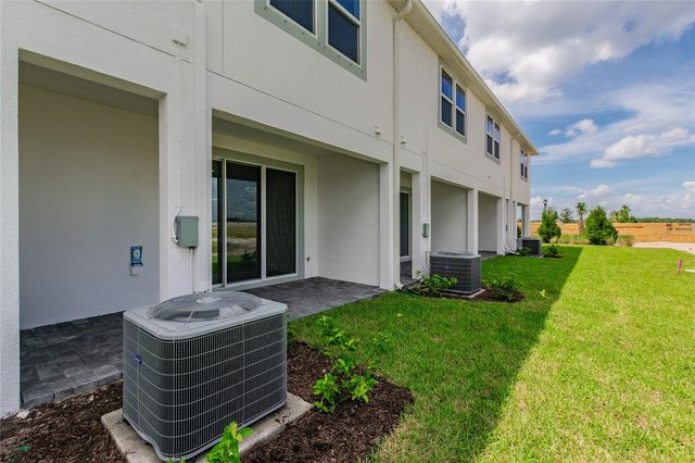 19309 BLUE POND DRIVE, Lutz, FL 33558