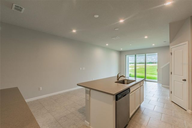 19309 BLUE POND DRIVE, Lutz, FL 33558