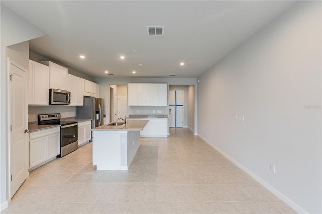 19309 BLUE POND DRIVE, Lutz, FL 33558