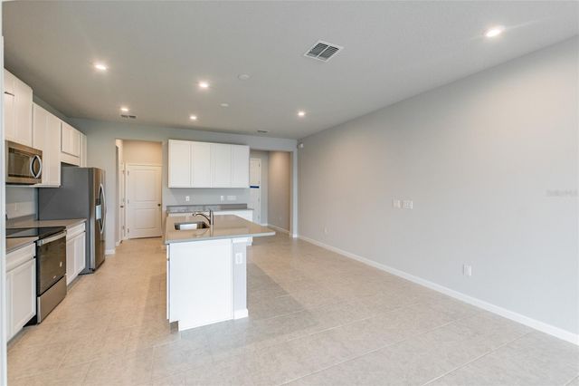 19309 BLUE POND DRIVE, Lutz, FL 33558