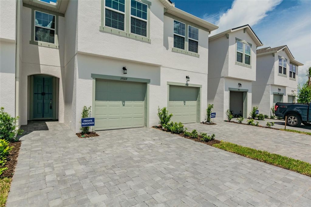 19309 BLUE POND DRIVE, Lutz, FL 33558