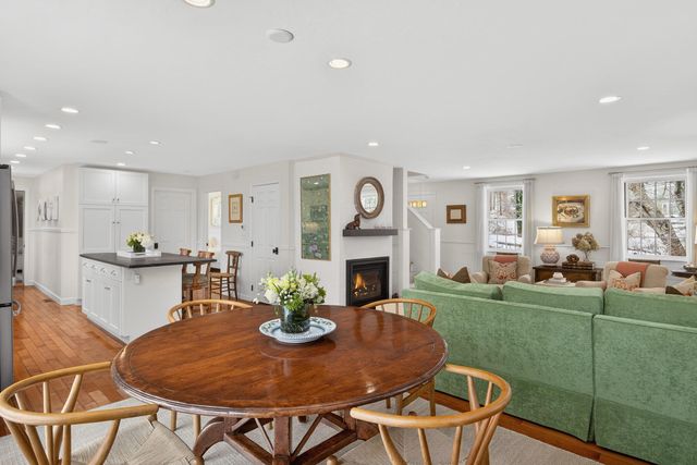 10 Grouse Street, West Falmouth, MA 02540