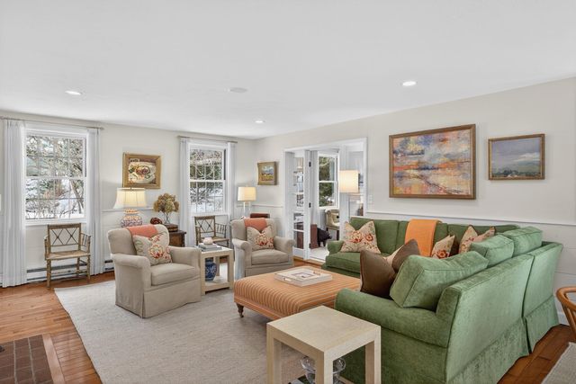 10 Grouse Street, West Falmouth, MA 02540