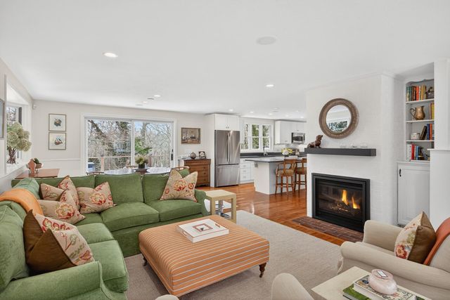 10 Grouse Street, West Falmouth, MA 02540