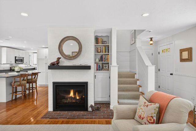 10 Grouse Street, West Falmouth, MA 02540