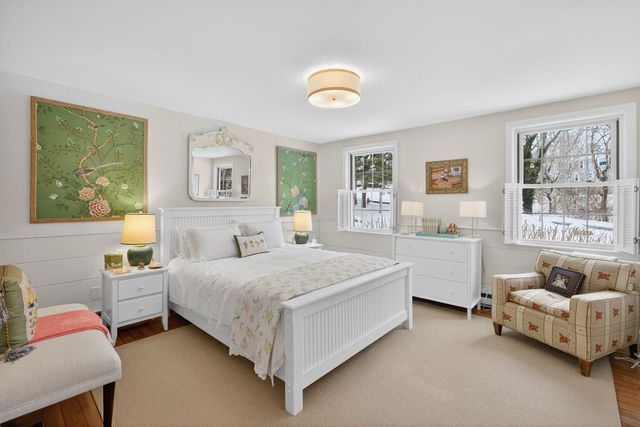 10 Grouse Street, West Falmouth, MA 02540