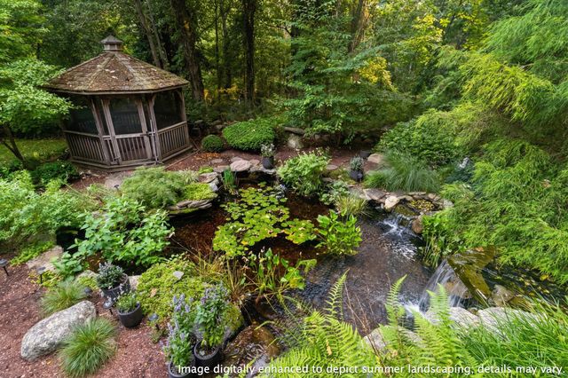 10 Grouse Street, West Falmouth, MA 02540