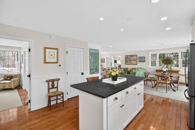 10 Grouse Street, West Falmouth, MA 02540