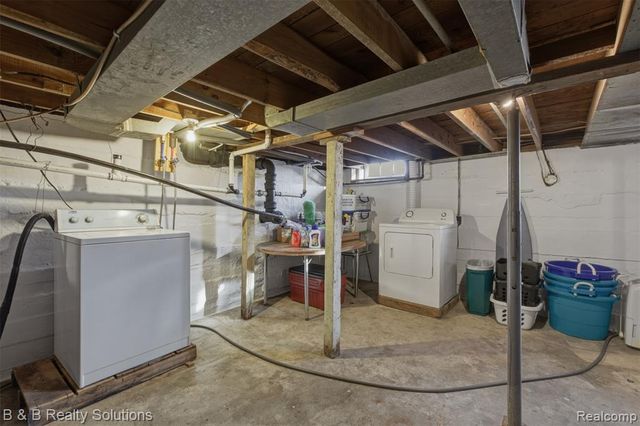 23644 E Main Street, Armada, MI 48005