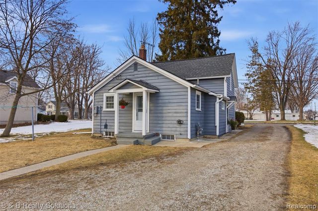 23644 E Main Street, Armada, MI 48005