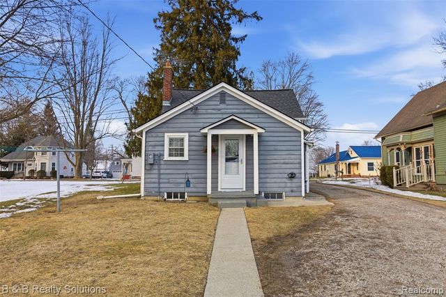 23644 E Main Street, Armada, MI 48005