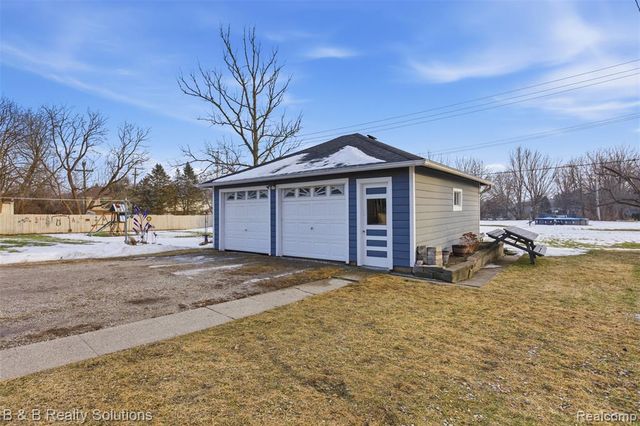 23644 E Main Street, Armada, MI 48005