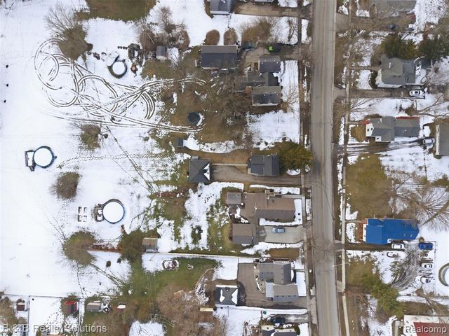 23644 E Main Street, Armada, MI 48005