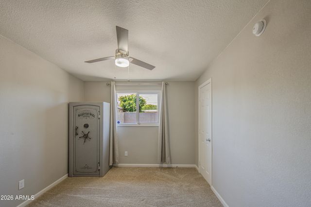 2225 E LYNNE Lane, Phoenix, AZ 85042