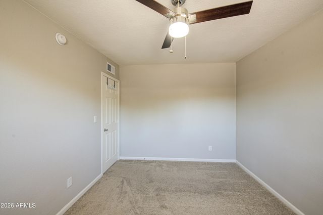 2225 E LYNNE Lane, Phoenix, AZ 85042