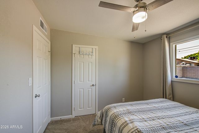 2225 E LYNNE Lane, Phoenix, AZ 85042