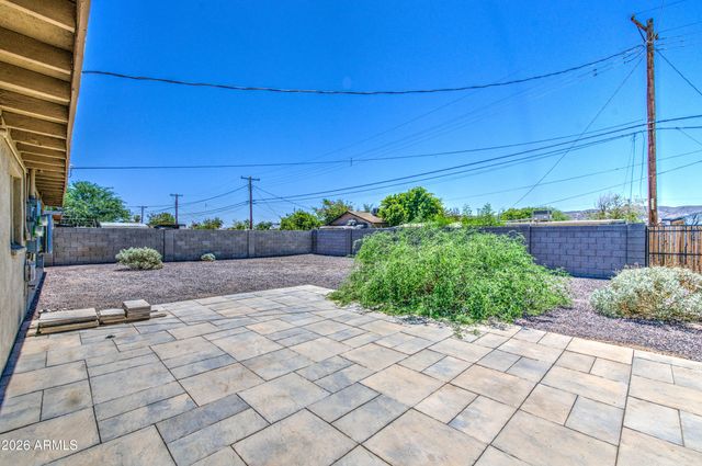 2225 E LYNNE Lane, Phoenix, AZ 85042