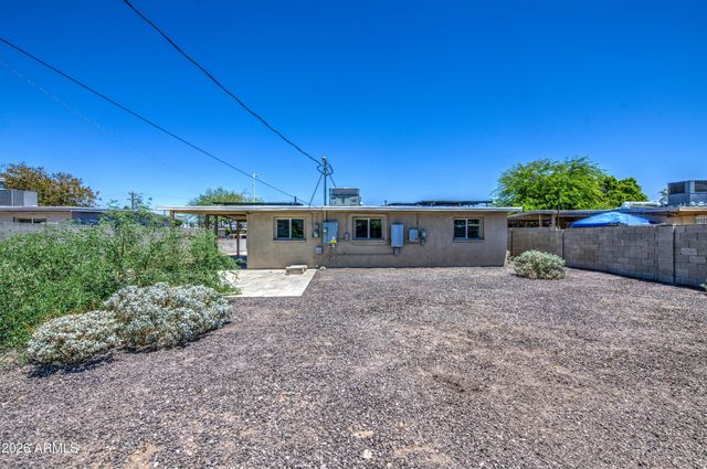 2225 E LYNNE Lane, Phoenix, AZ 85042