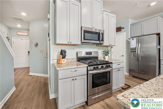 7592 Clayton Avenue, Upper Saucon Twp, PA 18036