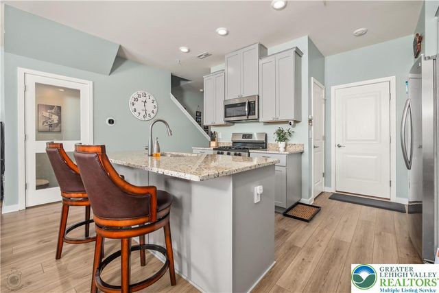 7592 Clayton Avenue, Upper Saucon Twp, PA 18036