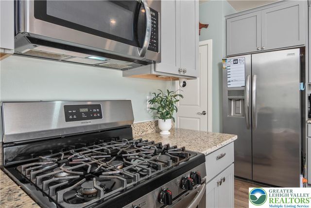 7592 Clayton Avenue, Upper Saucon Twp, PA 18036