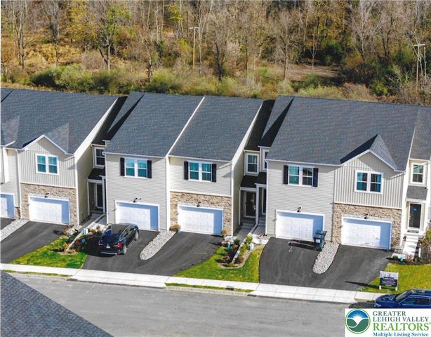 7592 Clayton Avenue, Upper Saucon Twp, PA 18036