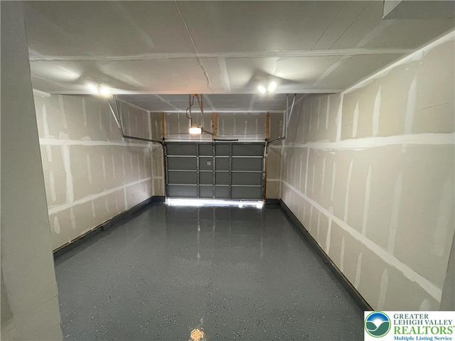 7592 Clayton Avenue, Upper Saucon Twp, PA 18036