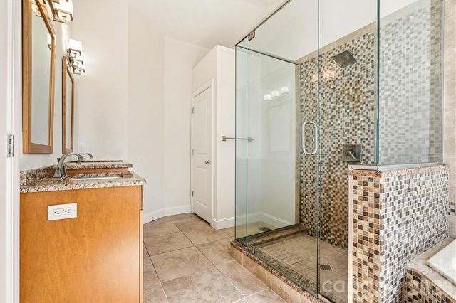 1212 3rd Street Drive SE, Conover, NC 28613