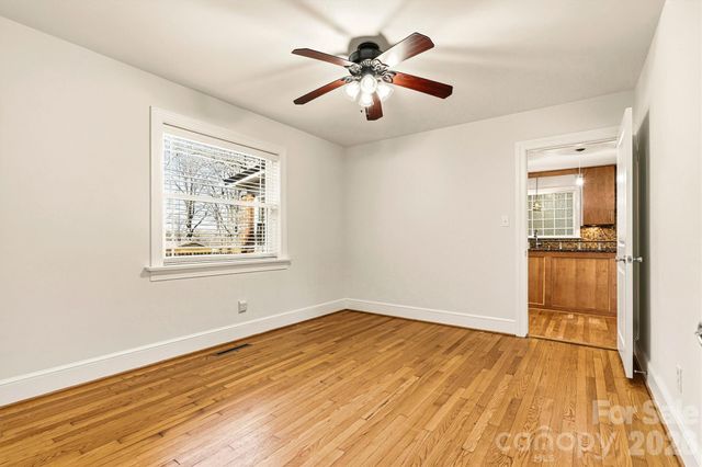 1212 3rd Street Drive SE, Conover, NC 28613