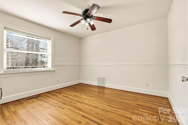 1212 3rd Street Drive SE, Conover, NC 28613