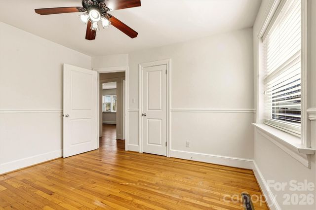 1212 3rd Street Drive SE, Conover, NC 28613