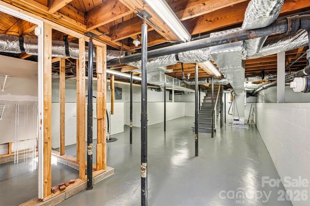 1212 3rd Street Drive SE, Conover, NC 28613