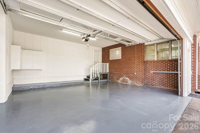 1212 3rd Street Drive SE, Conover, NC 28613