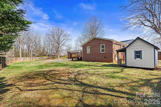 1212 3rd Street Drive SE, Conover, NC 28613