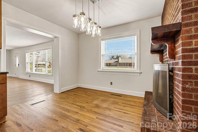 1212 3rd Street Drive SE, Conover, NC 28613