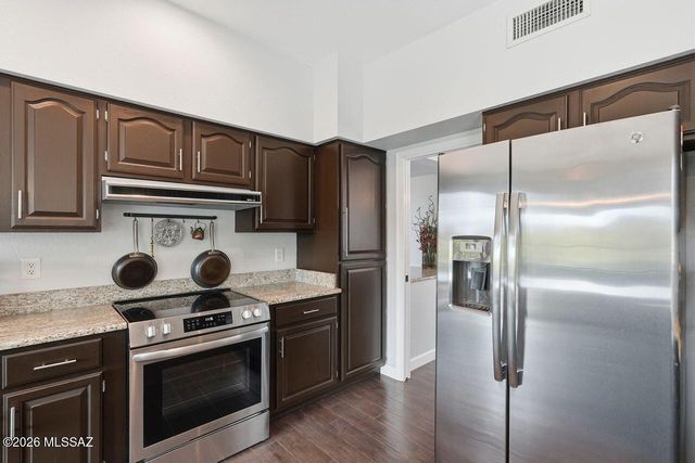 930 E Camino Corrida, Oro Valley, AZ 85737