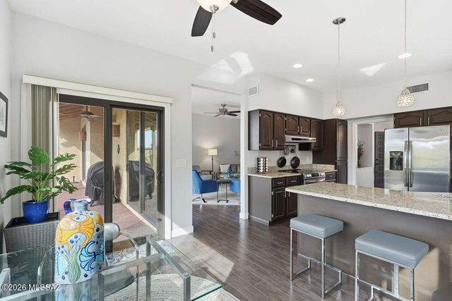 930 E Camino Corrida, Oro Valley, AZ 85737