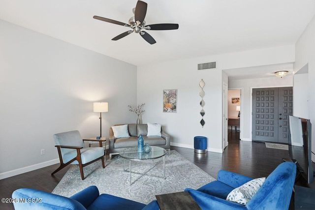 930 E Camino Corrida, Oro Valley, AZ 85737