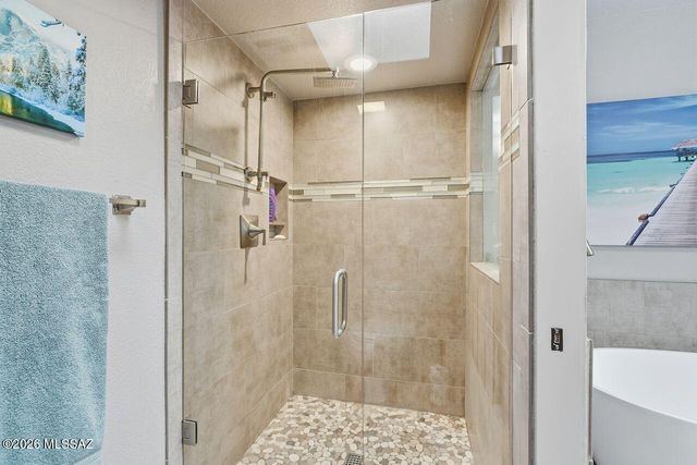 930 E Camino Corrida, Oro Valley, AZ 85737