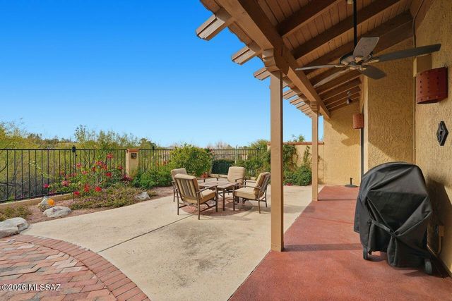 930 E Camino Corrida, Oro Valley, AZ 85737