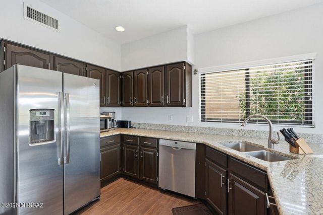 930 E Camino Corrida, Oro Valley, AZ 85737