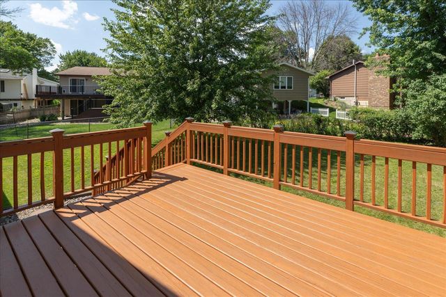 619 Chalet Drive NW, Rochester, MN 55901