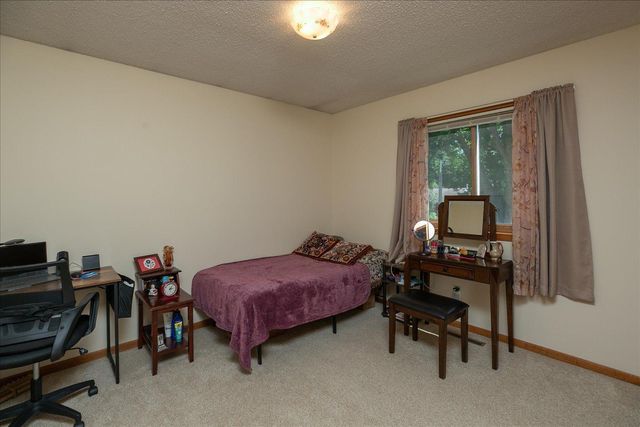 619 Chalet Drive NW, Rochester, MN 55901