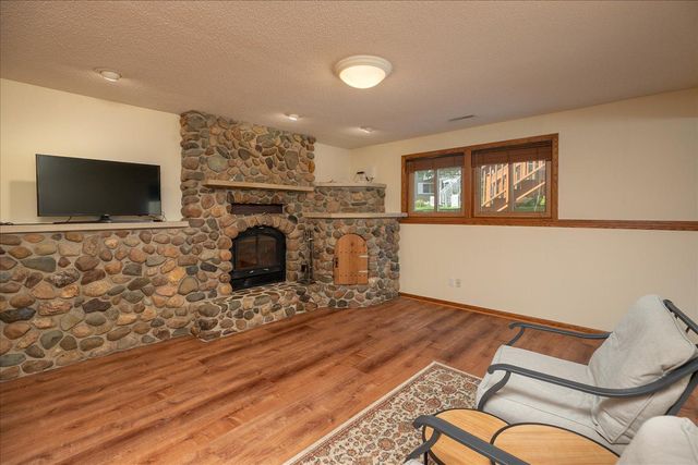 619 Chalet Drive NW, Rochester, MN 55901