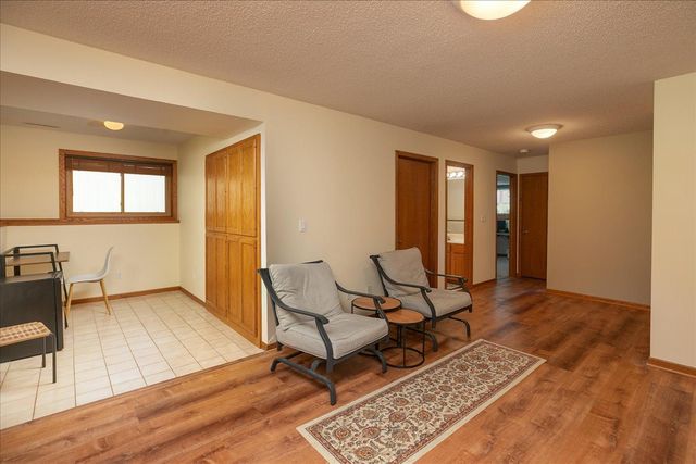 619 Chalet Drive NW, Rochester, MN 55901
