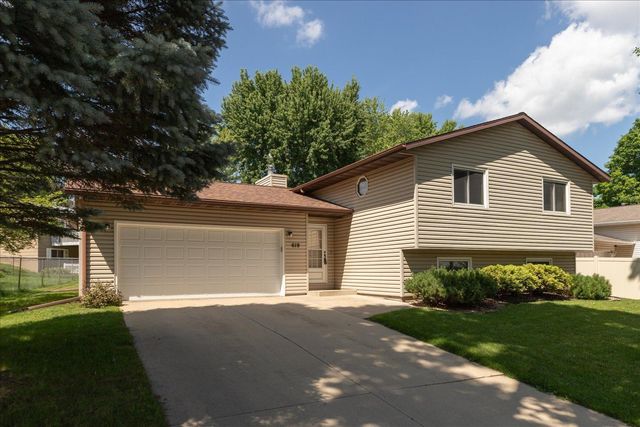 619 Chalet Drive NW, Rochester, MN 55901